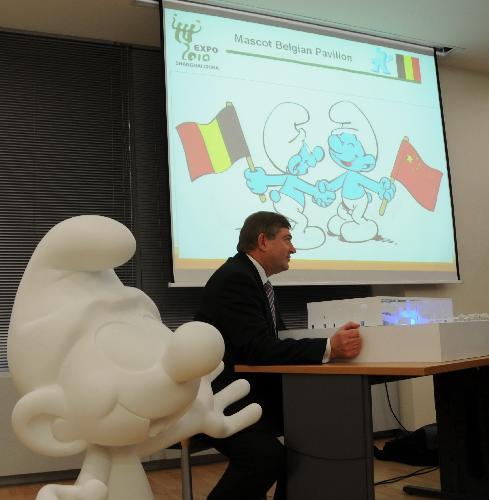 Leo&nbsp;Delcroix,&nbsp;Belgiums's&nbsp;commissioner&nbsp;general&nbsp;for&nbsp;Shanghai&nbsp;World&nbsp;Expo&nbsp;2010,&nbsp;introduces&nbsp;Smurfs,&nbsp;the&nbsp;mascot&nbsp;of&nbsp;the&nbsp;Belgium&nbsp;and&nbsp;EU&nbsp;Pavilion,&nbsp;during&nbsp;a&nbsp;press&nbsp;briefing&nbsp;in&nbsp;Brussels,&nbsp;capital&nbsp;of&nbsp;Belgium,&nbsp;March&nbsp;10,&nbsp;2010.&nbsp;Smurfs&nbsp;were&nbsp;officially&nbsp;announced&nbsp;Wednesday&nbsp;to&nbsp;serve&nbsp;as&nbsp;the&nbsp;mascots&nbsp;of&nbsp;the&nbsp;Belgian&nbsp;Pavilion&nbsp;during&nbsp;the&nbsp;2010&nbsp;Shanghai&nbsp;World&nbsp;Expo.&nbsp;Smurfs,&nbsp;created&nbsp;by&nbsp;Belgian&nbsp;cartoonist&nbsp;Pierre&nbsp;Culliford&nbsp;in&nbsp;1958,&nbsp;are&nbsp;quite&nbsp;popular&nbsp;in&nbsp;China&nbsp;and&nbsp;the&nbsp;rest&nbsp;of&nbsp;the&nbsp;world.&nbsp;(Xinhua/Wang&nbsp;Yifan)