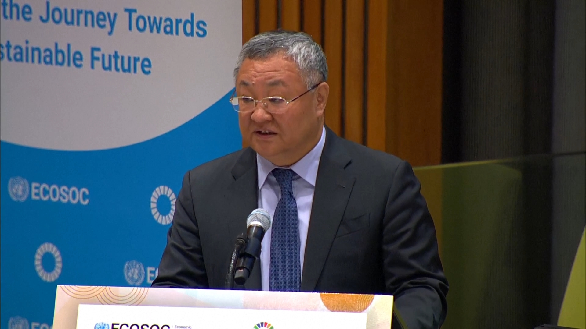 China calls for end to unilateral protectionism at UN development forum