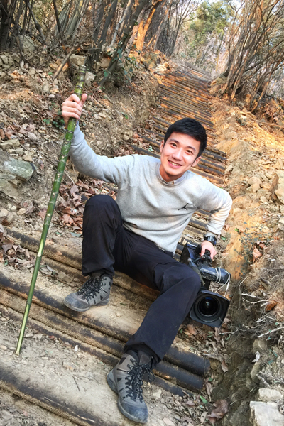 《远方的家》主持人胡鑫