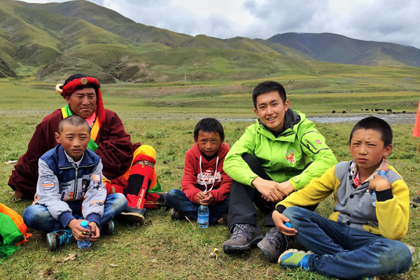 《远方的家》主持人孙亚鹏