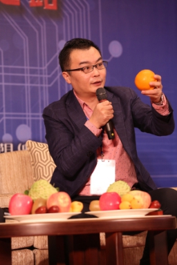 财经评论人石述思
