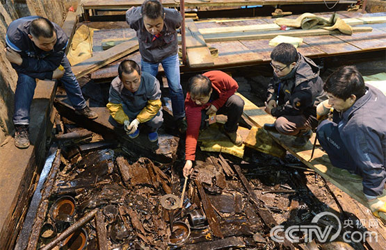 △  墓室挖掘现场