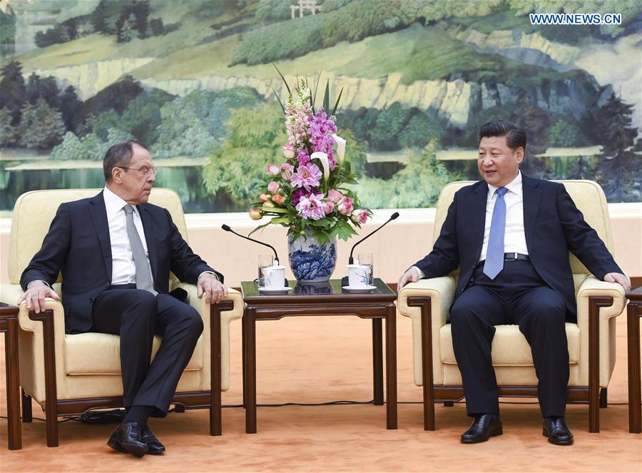BEIJING, April 28, 2016 (Xinhua) -- Chinese President Xi Jinping (R) meets with Russian Foreign Minister Sergey Lavrov in Beijing, capital of China, April 28, 2016. (Xinhua/Li Xueren) 