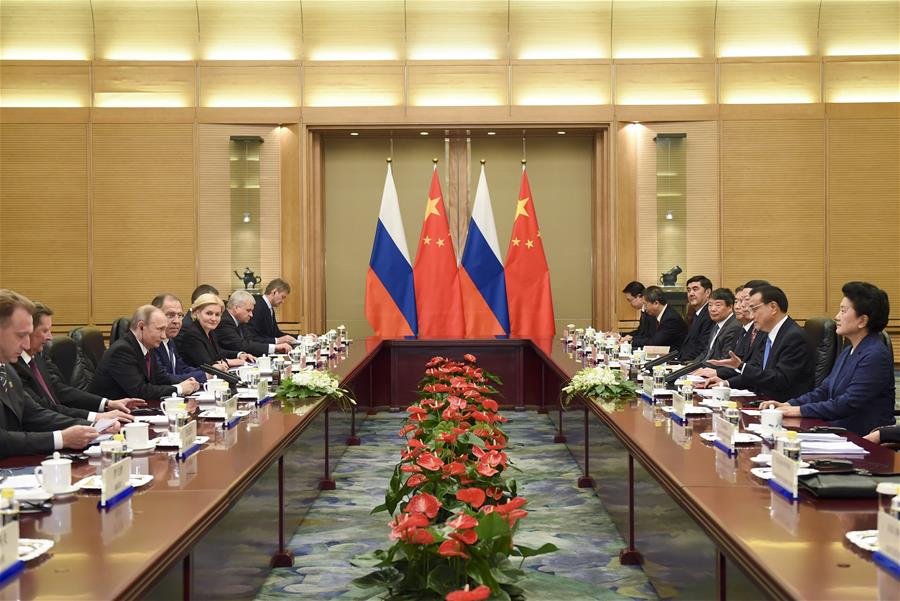  Chinese Premier Li Keqiang meets with Russian President Vladimir Putin in Beijing, capital of China, June 25, 2016.
