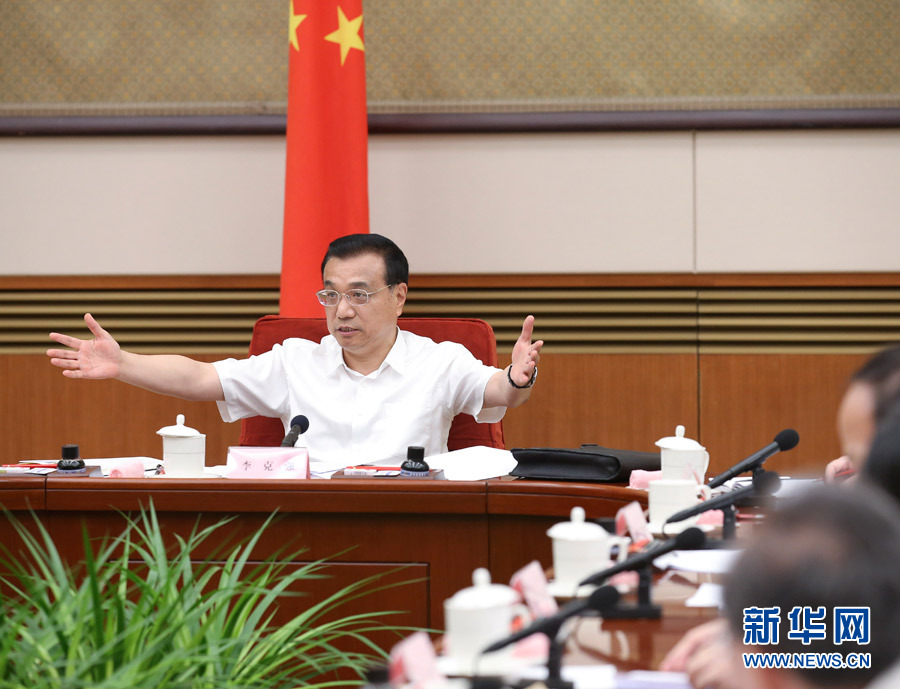 Chinese Premier Li Keqiang makes a speech at a national conference on social investment on Monday, July 18, 2016. [Photo: Xinhua]