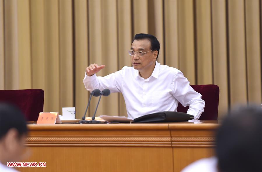 Chinese Premier Li Keqiang speaks at a national meeting on health held from Aug. 19 to 20 in Beijing, capital of China. (Xinhua/Xie Huanchi)