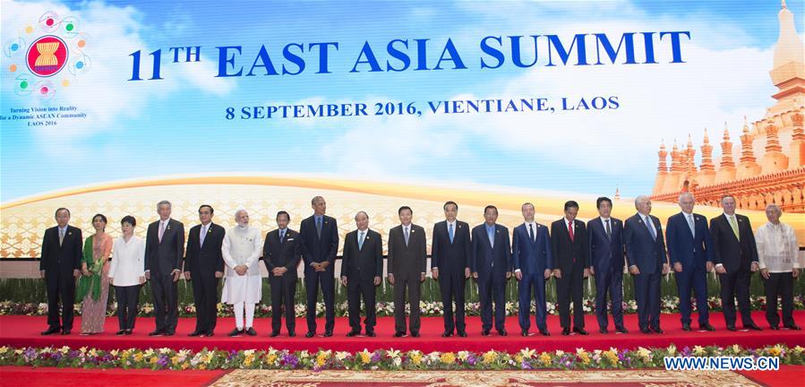 Chinese Premier Li Keqiang (9th R) attends the 11th East Asia Summit in Vientiane, Laos, Sept. 8, 2016. (Xinhua/Wang Ye)