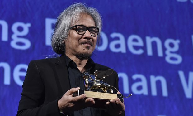 Filipino director Lav Diaz was awarded the Golden Lion for his almost four-hour film "The Woman Who Left". 