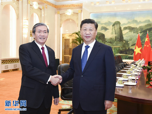 President Xi meets Dinh The Huynh, a member of the Political Bureau of the Central Committee of the Communist Party of Vietnam (CPV) and executive secretary of the Secretariat of the CPV Central Committee.