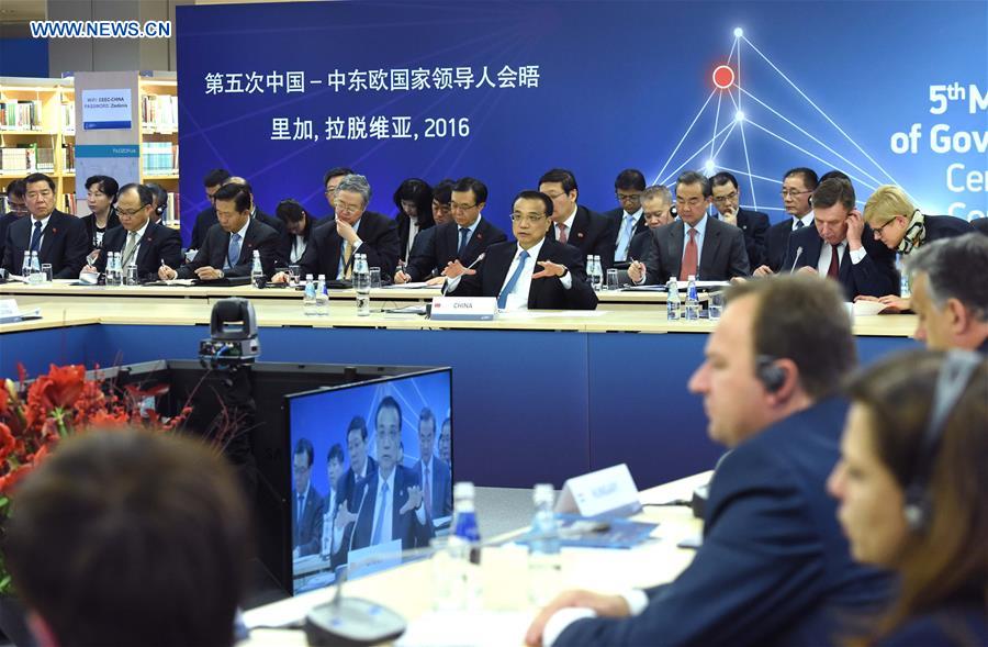 Chinese Premier Li Keqiang attends the Fifth Meeting of Heads of Government of Centraland Eastern European Countries (CEEC) and China in Riga, Latvia,Nov. 5, 2016. (Xinhua/Rao Aimin)