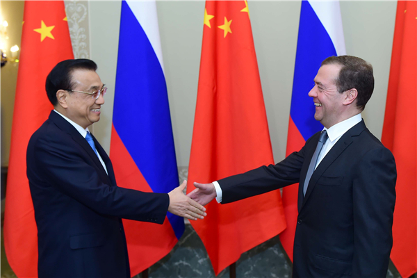 Premier Li Keqiang and Russian Prime Minister Dmitry Medvedev co-chair the 21st China-Russia Prime Ministers&rsquo; Regular Meeting in St. Petersburg, Russia on Nov 7. [Photo: english.gov.cn]