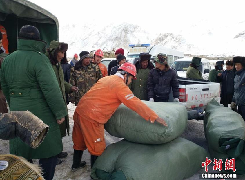 Relief supplies have arrived, including tents, food, coal, and power generators. More than 300 soldiers have been deployed to help the residents. 