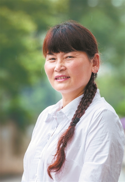 扎根乡村36年的最美教师支月英