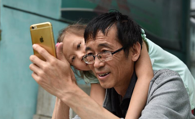 红丝带学校创办人:郭小平