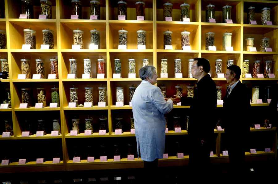 Chinese Premier Li Keqiang visits Yunnan Baiyao Group on Tuesday, January 24, 2017, in Kunming, southwest China