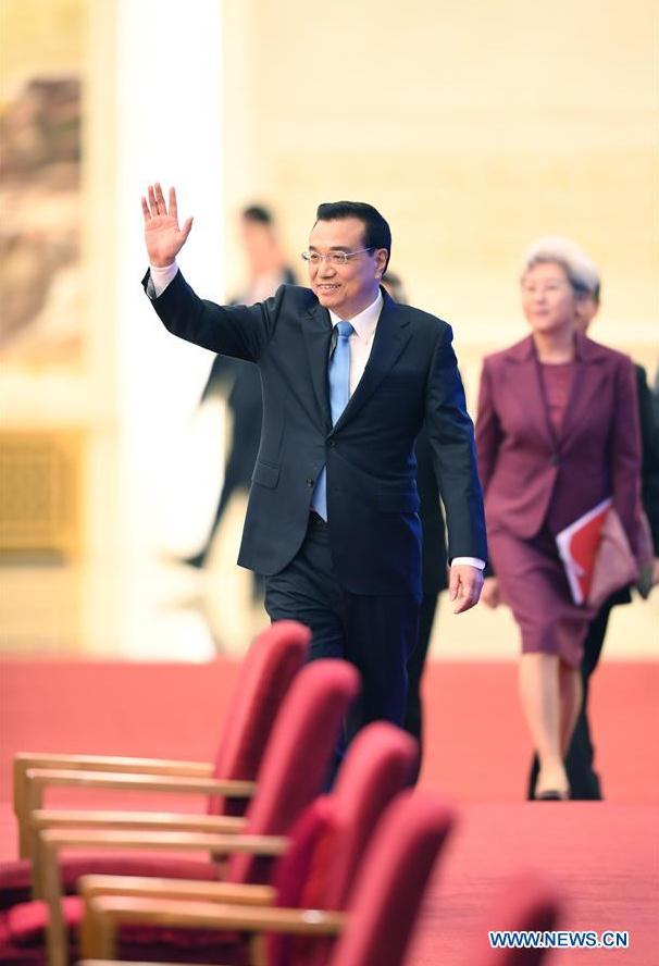 Chinese Premier Li Keqiang gives a press conference at the Great Hall of the People in Beijing, capital of China, March 15, 2017. (Xinhua/Chen Yehua)