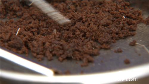 致富经:一克400元 他如何抓住飞檐走壁的商机(20170329)