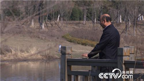 致富经:老人62岁濒临破产 3年后如何年销5000万?(20170510)