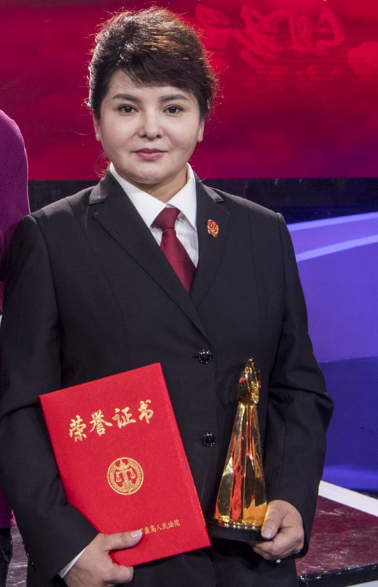 新疆维吾尔自治区乌鲁木齐市天山区人民法院少年庭副庭长 古丽米热&middot;阿布力孜