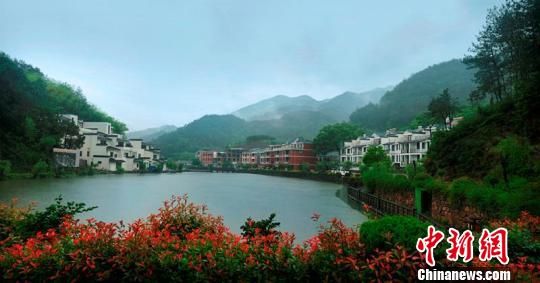 何斯路村 刘璐提供