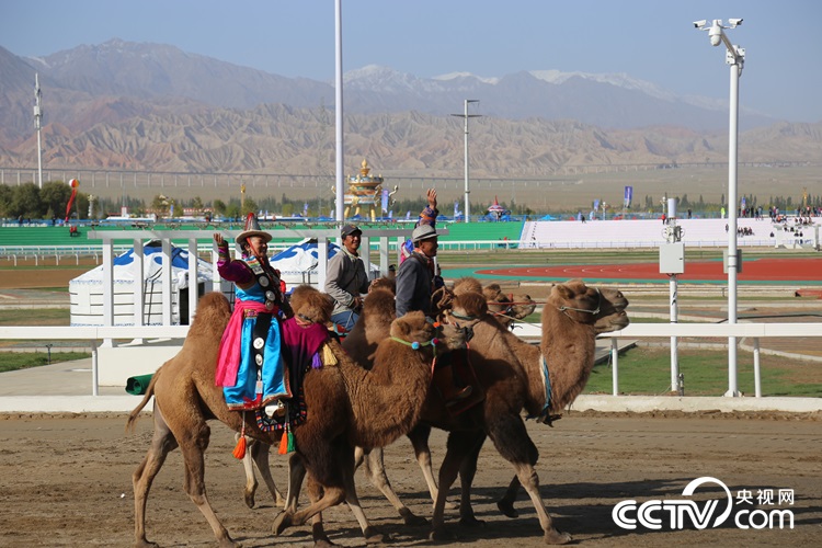 The first Silk Road Nadam Fair Cultural and Tourism Festival kicked off at the national sports center in Subei Mongol Autonomous County, Jiuquan city of northwestern China&rsquo;s Gansu province, on September 9, 2017. 