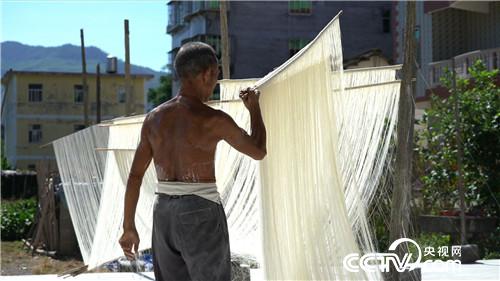 致富经:小针眼儿里的大财富(20171205)