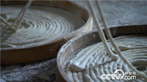 致富经:小针眼儿里的大财富(20171205)