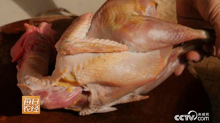 一道流传许久的家常菜 傣族柠檬鸡