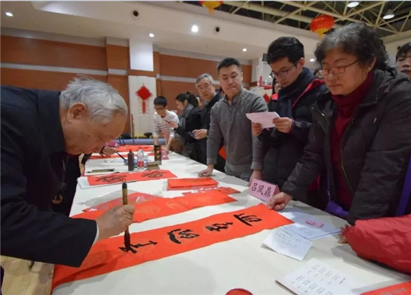吕凤鼎先生现场书写