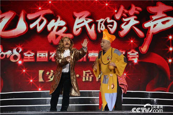 相声演员何云伟将带来相声《东游记》，能否将全场笑点引向高潮？