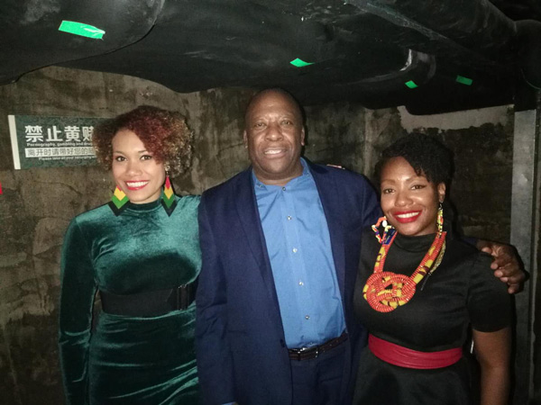 Denis Antoine (centre), Grenada&rsquo;s Ambassador to the PRC; Ayesha Wharton (right),&nbsp;Charg&eacute; d