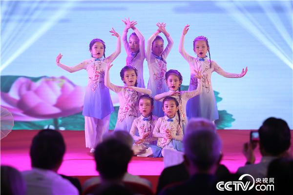 启动仪式现场水墨舞蹈