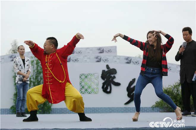 “半吨舞王”王迪跳舞跳嗨了，把俄罗斯姑娘唐诗诗也带得热舞不停？