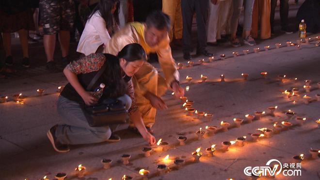 乡土:景谷采花泼水节 8月1日