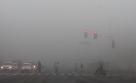 入冬首个重污染天侵袭郑州。