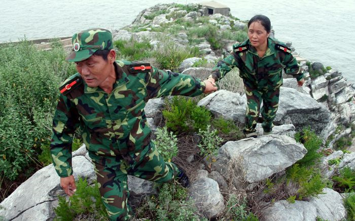 王继才 王仕花 ：守岛卫国32年的夫妇