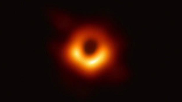 人类首次直接拍摄到的黑洞照片