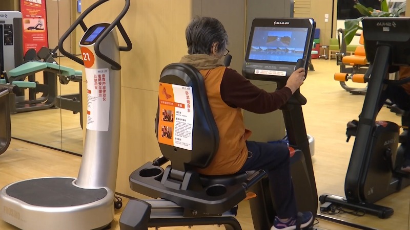 云南昆明：旅居康养带热银发消费新市场
