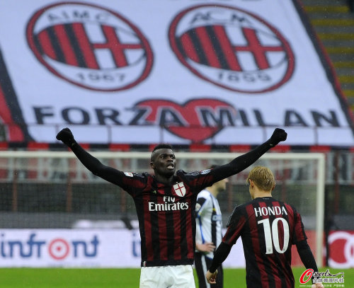 [高清组图]旧将反戈尼昂扳平 米兰1-1平乌迪内斯