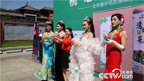 网络主播年赚300万元的背后(2016.12.06)