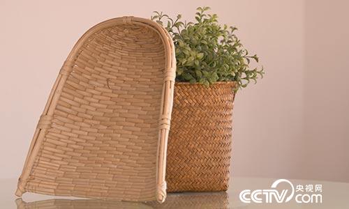 [绿色时空]林间散养出走俏香猪 4月30日