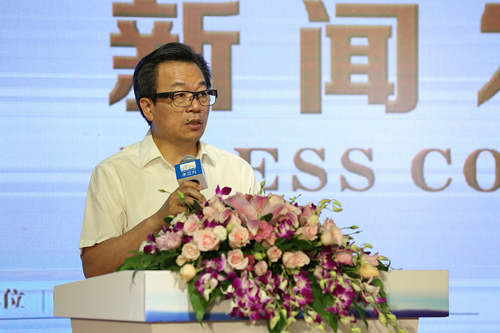 全国政协常委、中国侨联副主席李卓彬先生致辞