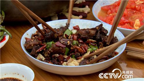 致富经：年卖千万 既怕又爱的财富(20170607)