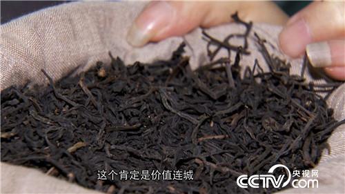 致富经：旗袍女人和她编织袋里的无价之宝(20170616)