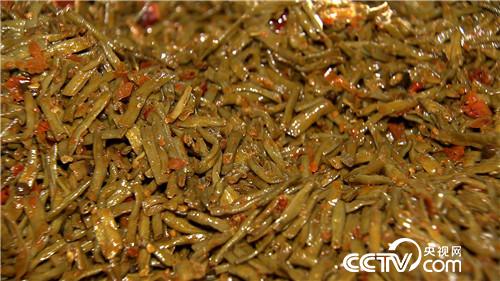 致富经：两个落魄男人靠坛子赚千万