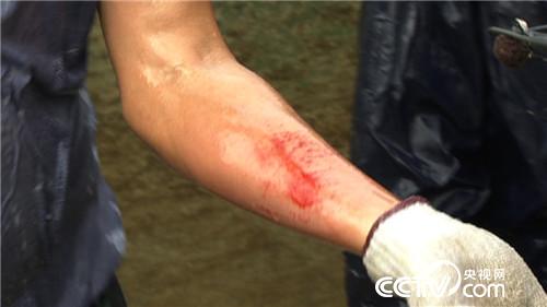 致富经：他的财富最怕热 偏偏要在火城求(20171121)