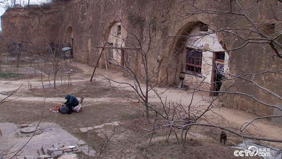 50天入2000万 小镇女人古法赚钱