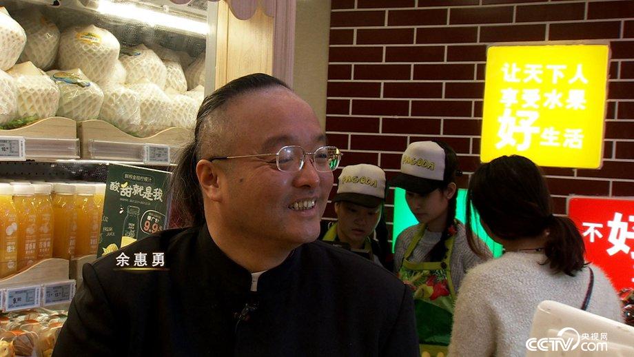 把成功秘诀戴在手指上的人