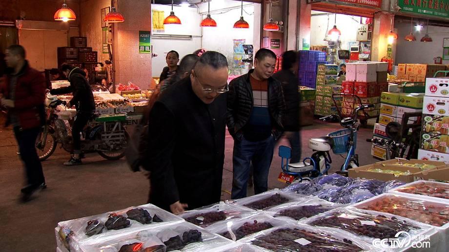 把成功秘诀戴在手指上的人