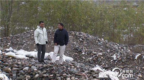 [致富经]两次三番斗荒滩 鹅卵石间赚大钱 20181227 